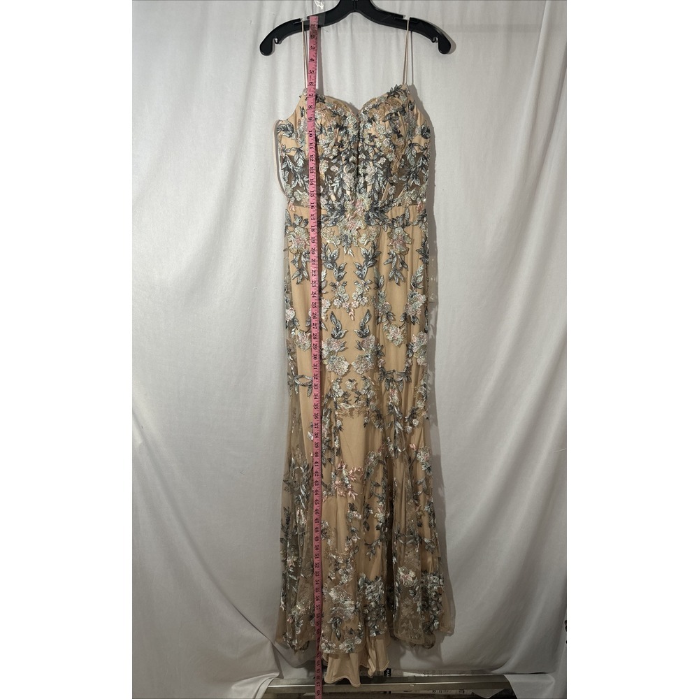 NWT $798 Mac‎ Duggal [ 4 ] 79313 Embroidered Spaghetti Strap Trumpet Gown Nude - Picture 7 of 15